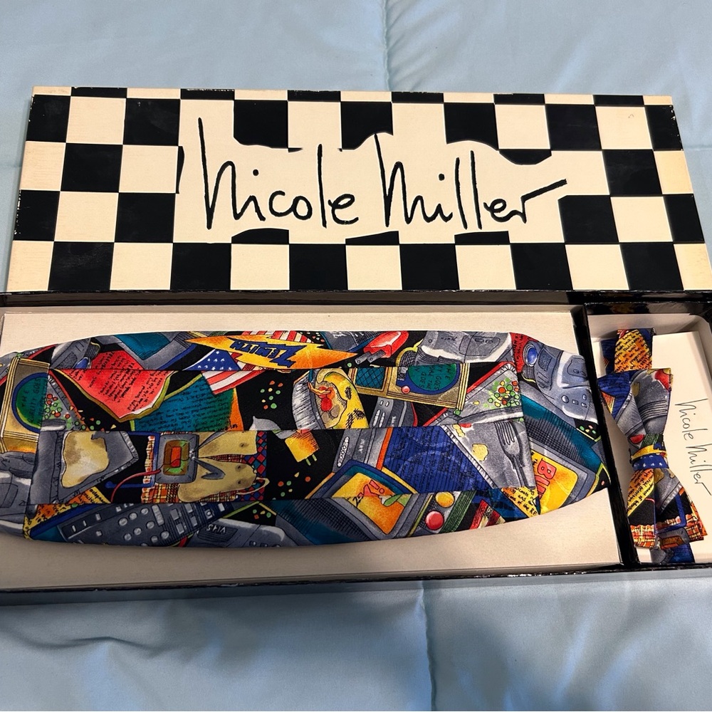 Nicole Miller Vintage Silk Bow Tie and Cummerbund Set ( Zenith TV Theme)